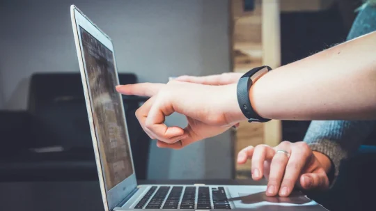 TikTok Ads for Ecommerce Brands: When an Agency Adds Real Value