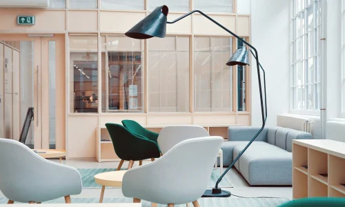 Facebook Ads Agency vs In-House Team: Which Fits?