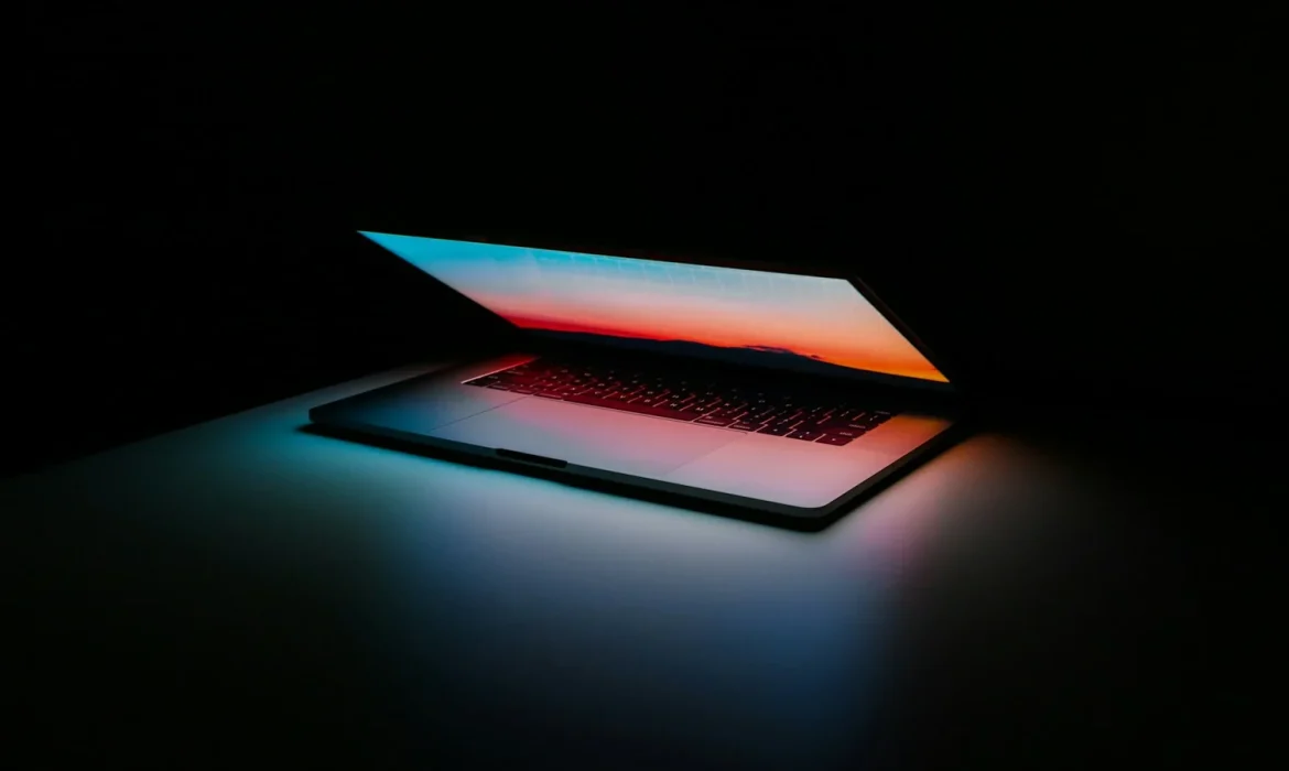 Learn how a LinkedIn ads agency can improve B2B lead generation through targeting, offers, budgets, lead forms, sales alignment, and quality controls