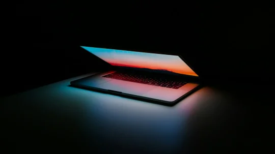 Learn how a LinkedIn ads agency can improve B2B lead generation through targeting, offers, budgets, lead forms, sales alignment, and quality controls